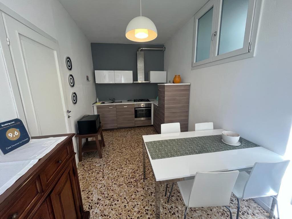 Vila Casa Vacanze Le Violette Brunate Exteriér fotografie
