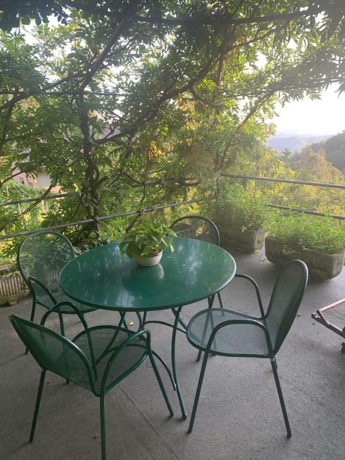 Vila Casa Vacanze Le Violette Brunate Exteriér fotografie