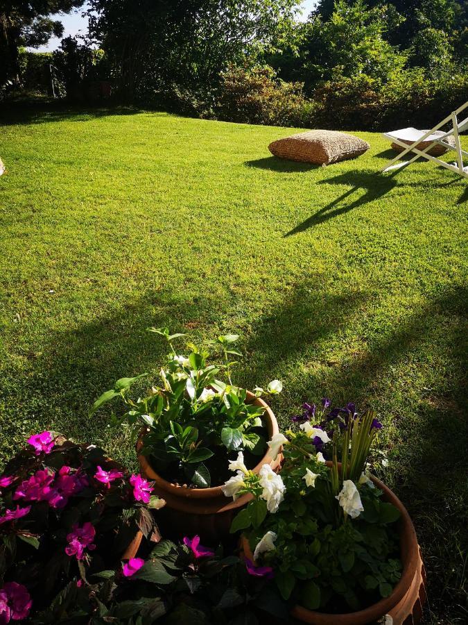Vila Casa Vacanze Le Violette Brunate Exteriér fotografie